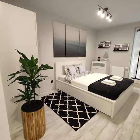 Neptun 5 1 9 1 0 2 1 3 0 Apartmán