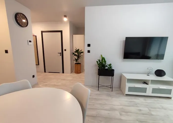 Neptun 5 1 9 1 0 2 1 3 0 Apartament